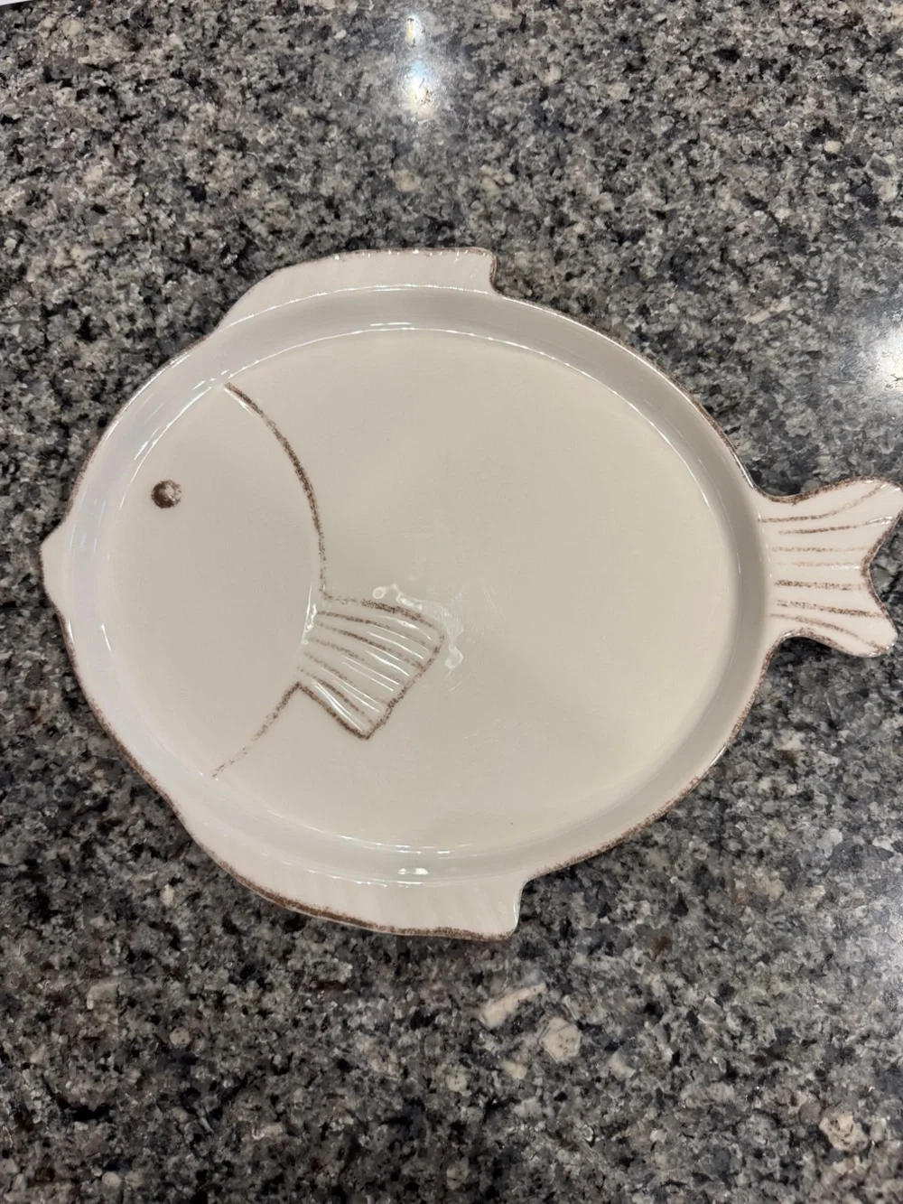 🐟Cream Fish-Shaped Serving Platter - Unbranded